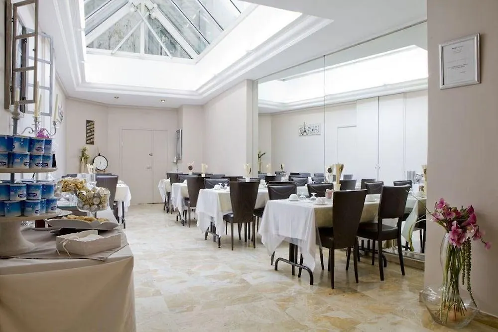 Hotel Lebron Paris 3*,
