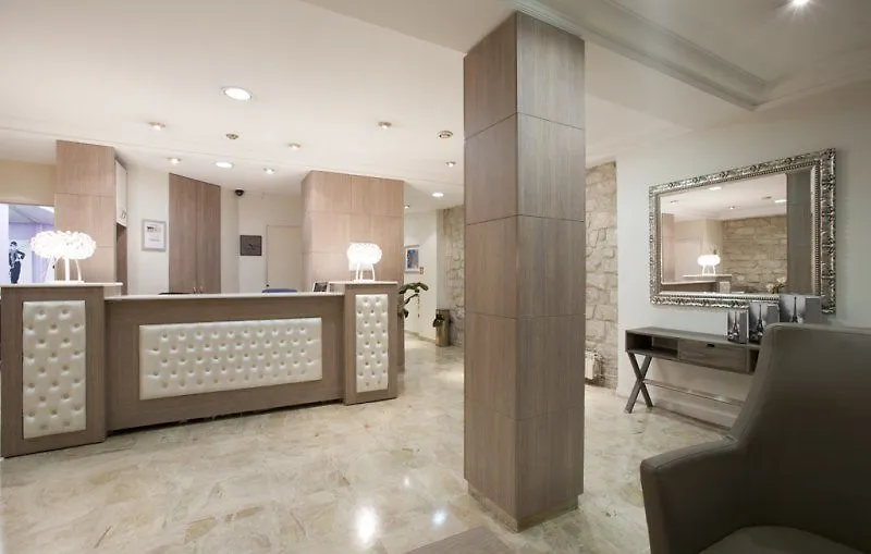 Hotel Lebron Paris 3*,