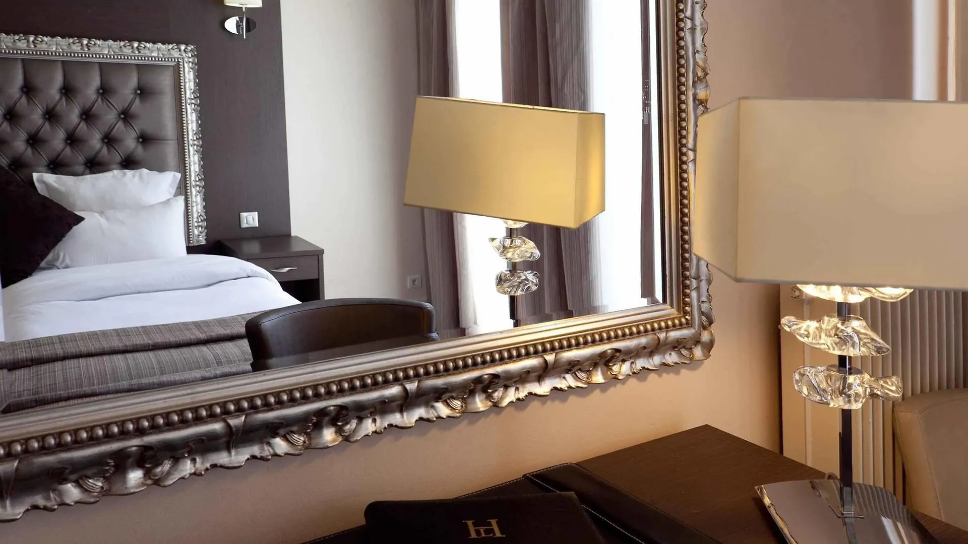 Hotel Lebron Paris 3*,