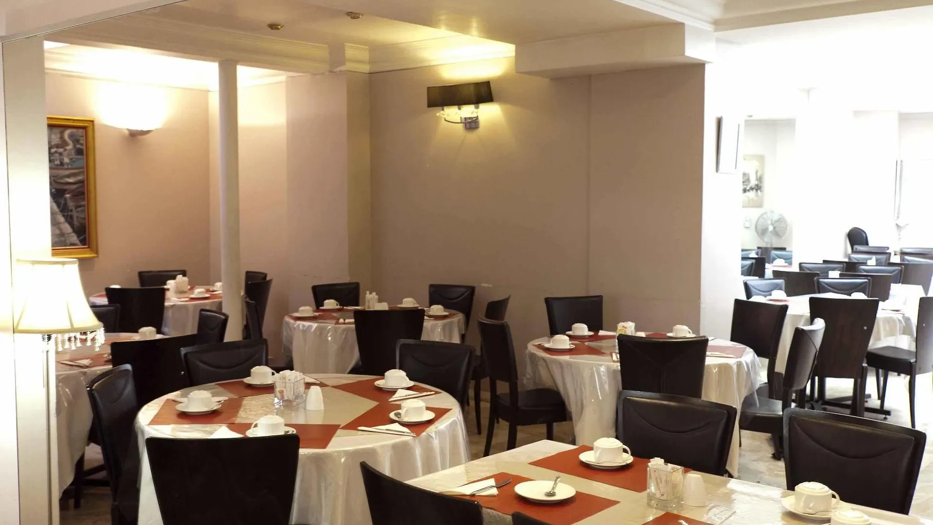 Hotel Lebron Paris 3*,  France